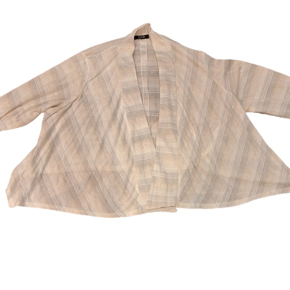 Silver And Cream Bolero - Picture 3 of 4